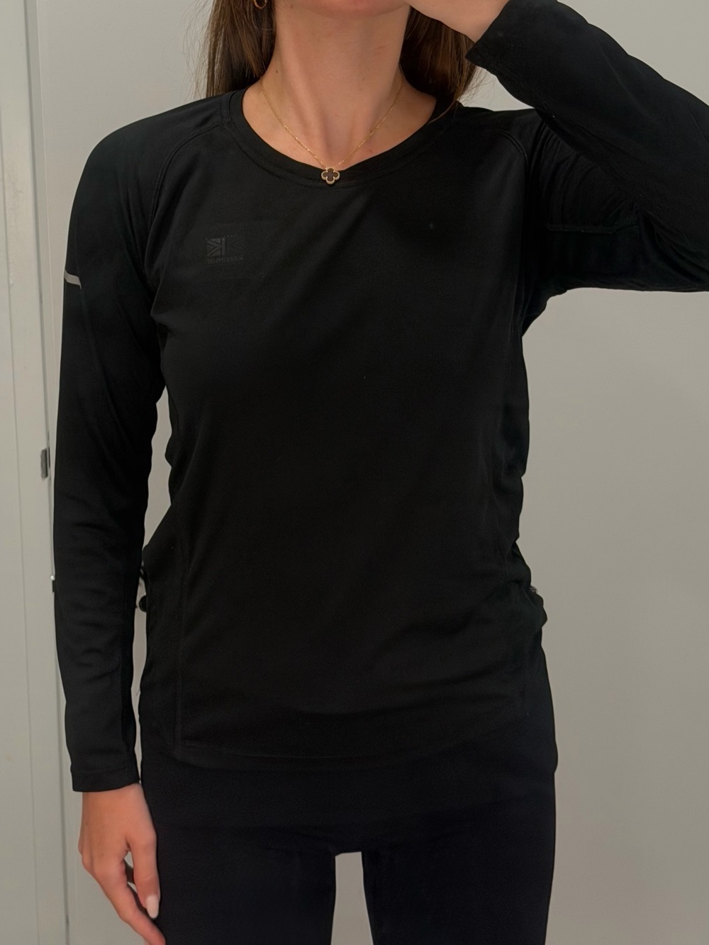 Women's Black Long Sleeve Performance Crew Neck Top